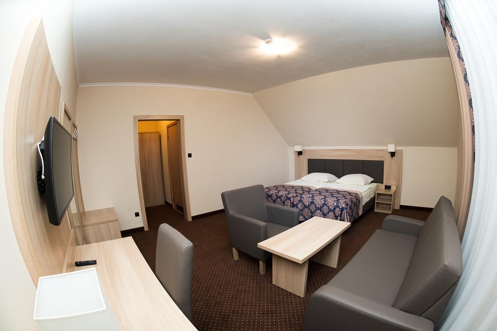 Motel Db2000 Bilgoraj Ruang foto