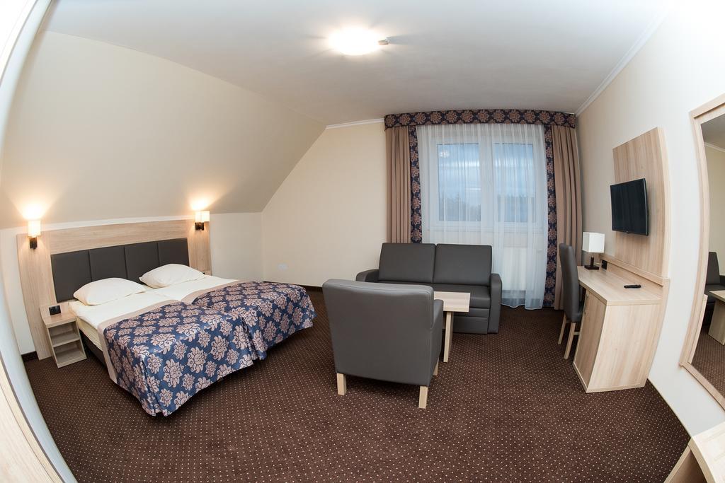 Motel Db2000 Bilgoraj Ruang foto